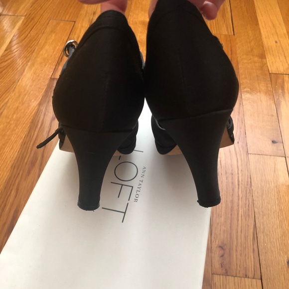 Black Loft Peep Toe Dress Sandals - Picture 3 of 5